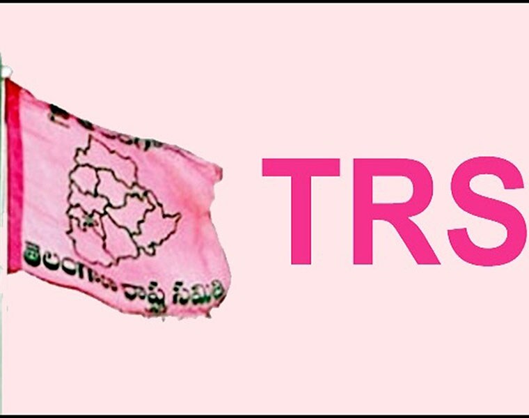 <p>2007,2009, 2015లలో ఈ స్థానానికి ఎన్నికలు జరిగాయి.ఈ ఎన్నికల్లో ఏనాడూ కూడ టీఆర్ఎస్ విజయం సాధించలేదు. దీంతో ఈ స్థానంలో ఈ దఫా విజయం సాధించాలని టీఆర్ఎస్ వ్యూహాత్మకంగా అడుగులు వేస్తోంది.</p>