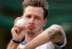 Dale Steyn equals South African record for most test wickets