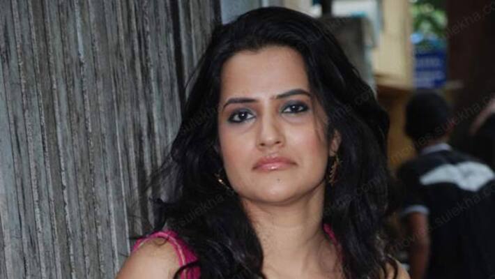 Singer Sona Mohapatra Strikes Back, Gives A Fitting Reply For Sidelining Important Women Issues Singer Sona Mohapatra Strikes Back, Gives A Fitting Reply For Sidelining Important Women Issues