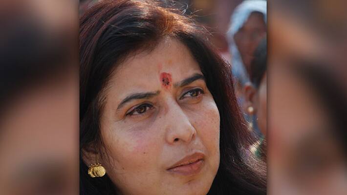 BJP RS member Saroj Pandey seeks liquor ban as 'Rakhi gift' but Chhattisgarh CM sends her 'saree' BJP RS member Saroj Pandey seeks liquor ban as 'Rakhi gift' but Chhattisgarh CM sends her 'saree'