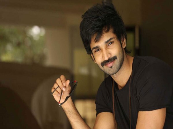 ఆది పినిశెట్టి: ఆది పినిశెట్టి సపోర్టింగ్ రోల్స్ తో పాటు విలన్ గా చేసిన సినిమాలకు దాదాపు కోటి వరకు తీసుకున్నాడట.