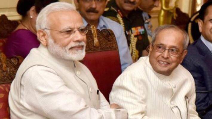ex president come to late for president function... prime minister modi reach at first ex president come to late for president function... prime minister modi reach at first