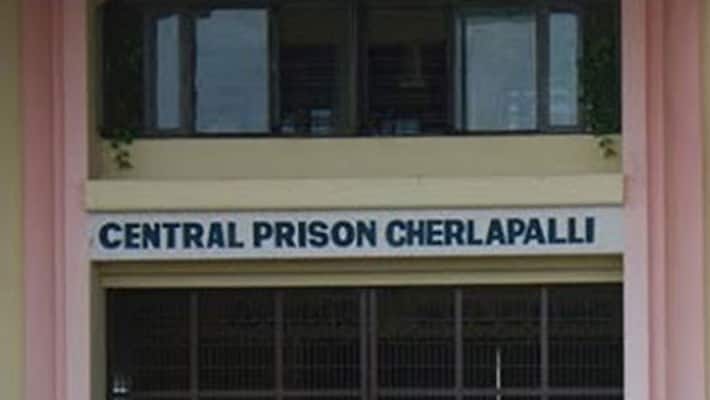Life prisoner escapes from Charlapally open jail, Still 20 years of sentence pending, hyderabad - bsb
