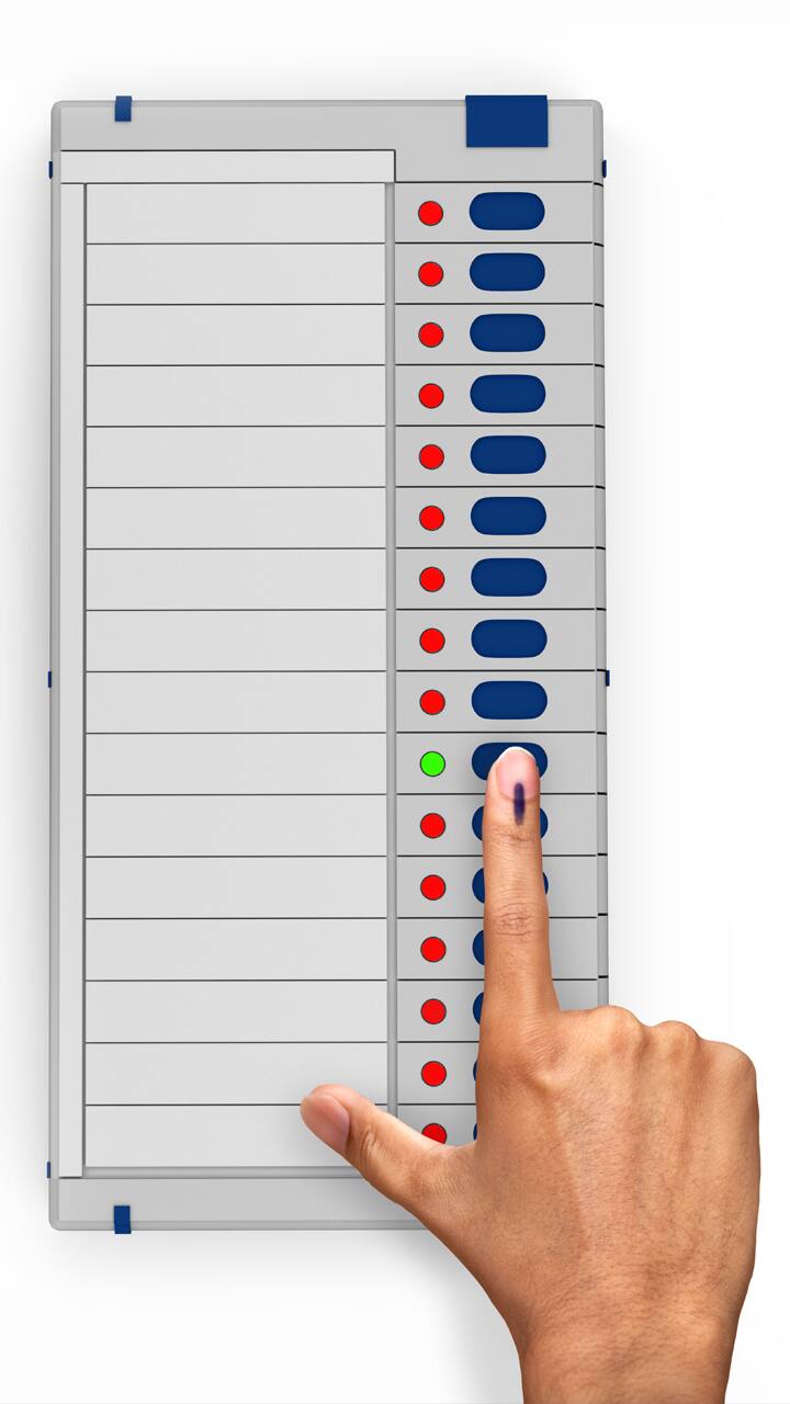 2018  में राकेश गिरि भारी मतों से जीते